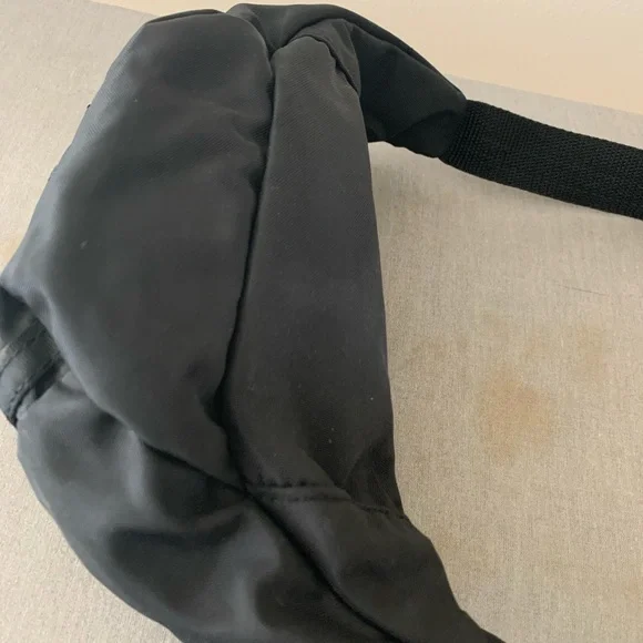 Vintage black Eddie Bauer bum bag/fanny pack/waist bag - Picture 4 of 10